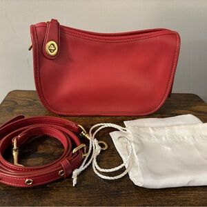 Coach Swinger Bag in Red Apple (Discontinued Colour)